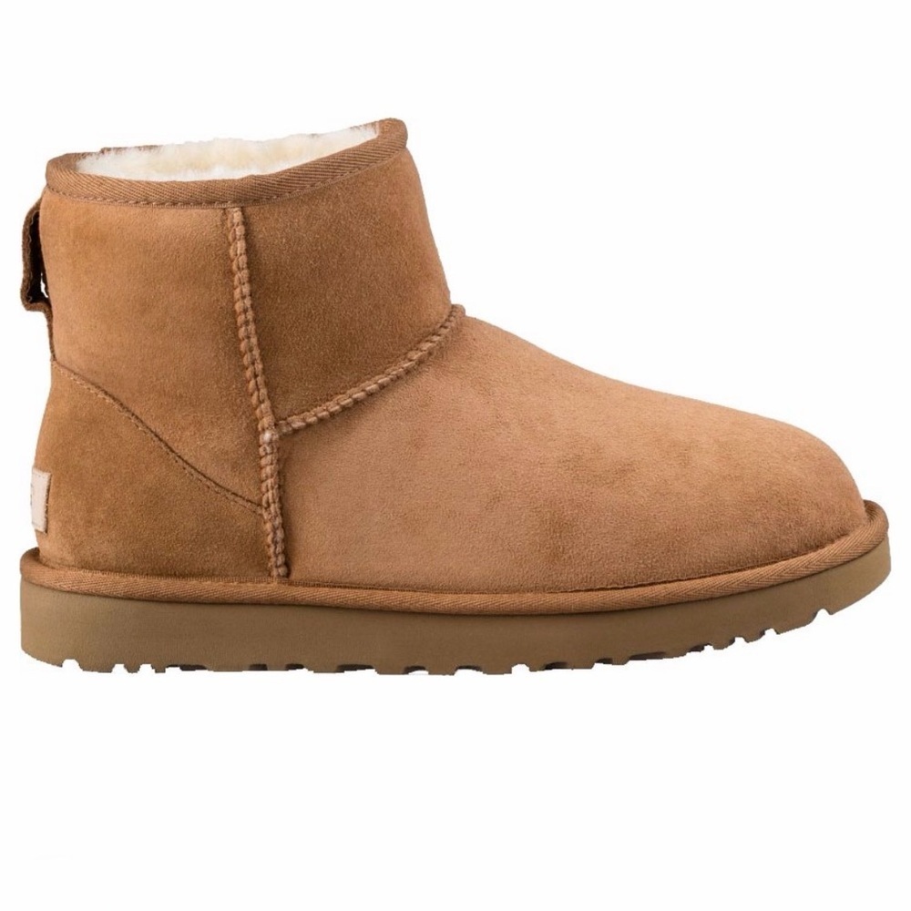 UGG Women's Classic Mini Il Boots size 8